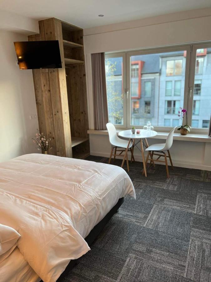 Nieuwe Kamer In Centrum Brugge Met Badkamer ! 외부 사진